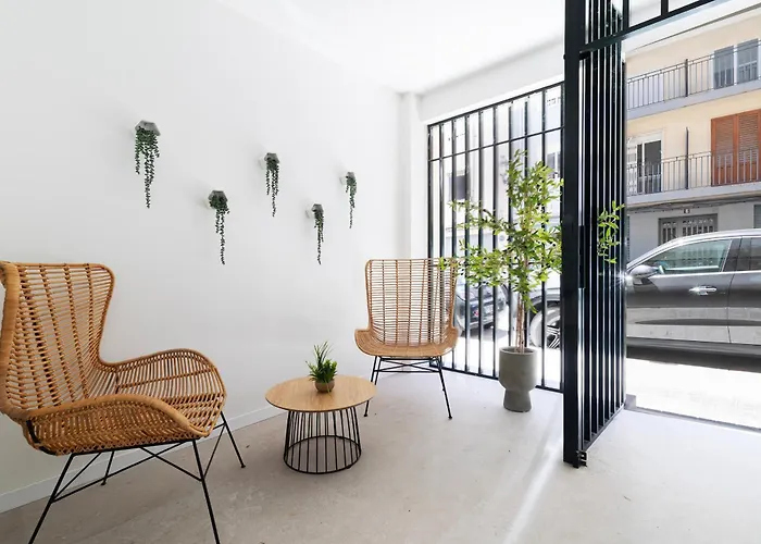 Ag7 Loft Valencia Espaciosos Estudios Con Terraza Cercanos Al Metro Zona Ayora